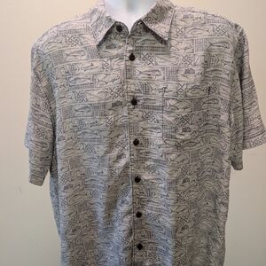 Tommy Bahama Light Gray Short-Sleeve Button-Down Shirt with Navy Fish Print